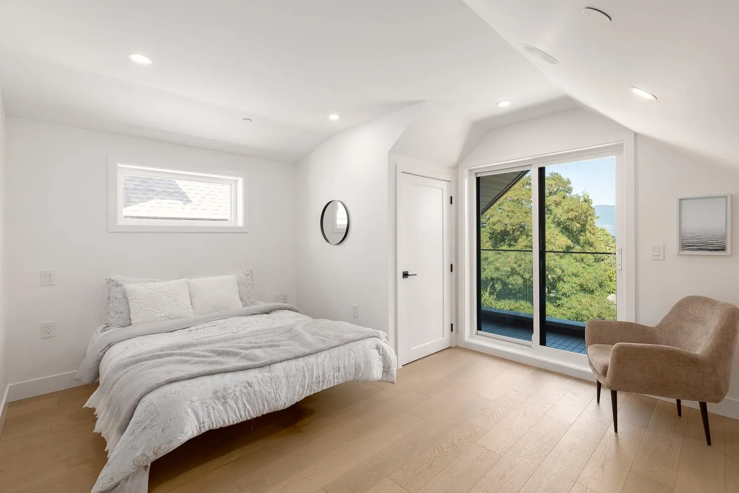 1 3536 W 14th Avenue