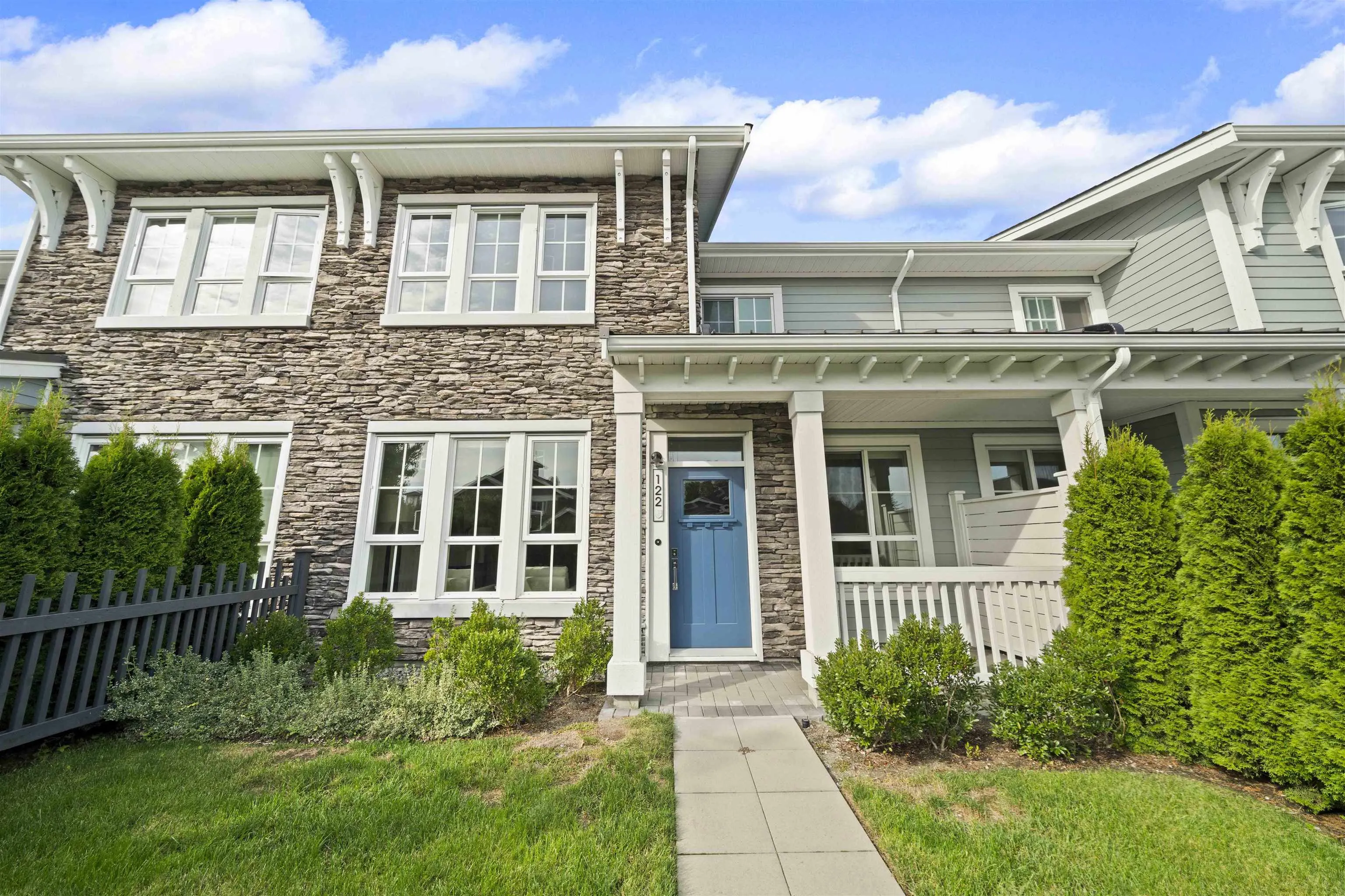 122 5311 Admiral Way