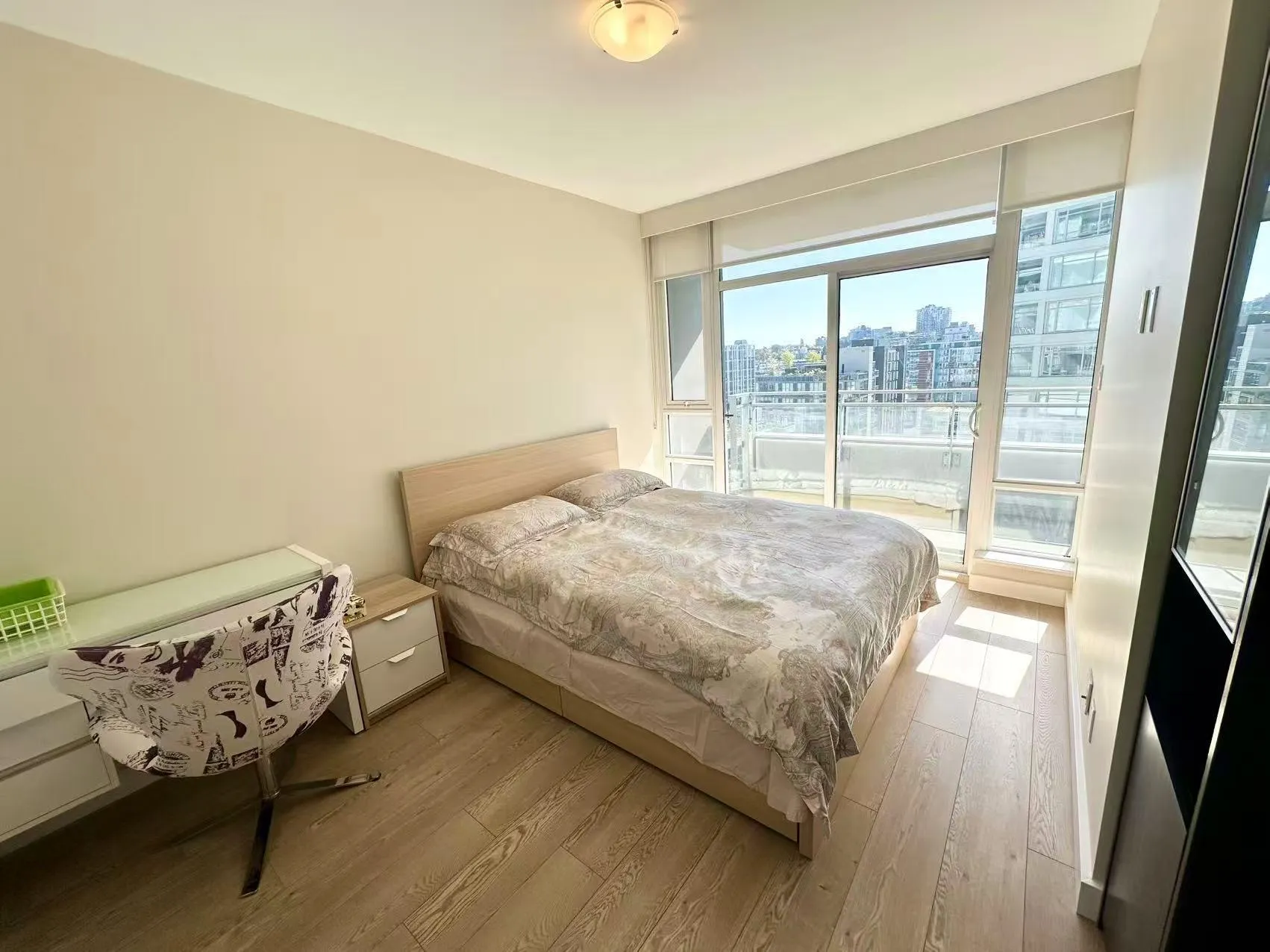 1701 1618 Quebec Street