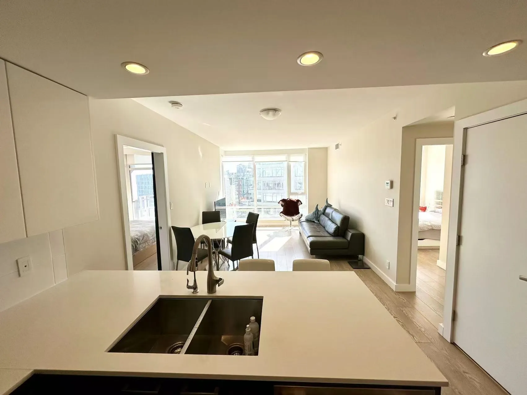 1701 1618 Quebec Street