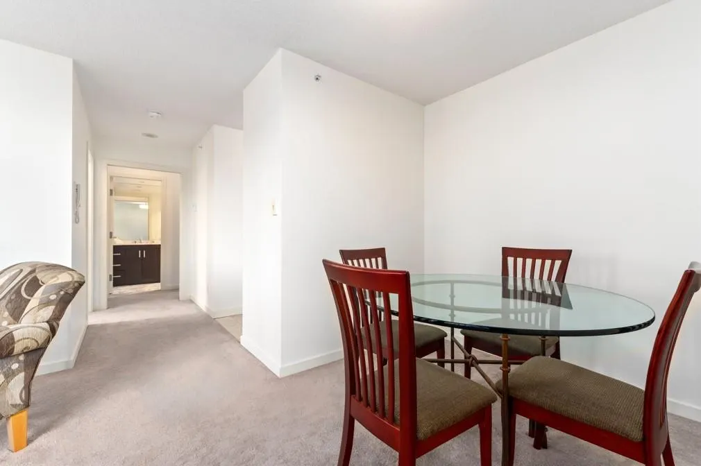 1704 837 W Hastings Street