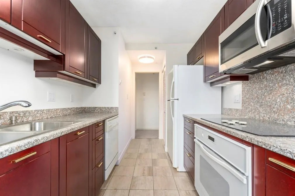 1704 837 W Hastings Street
