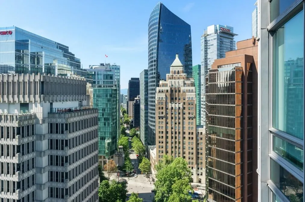 1704 837 W Hastings Street