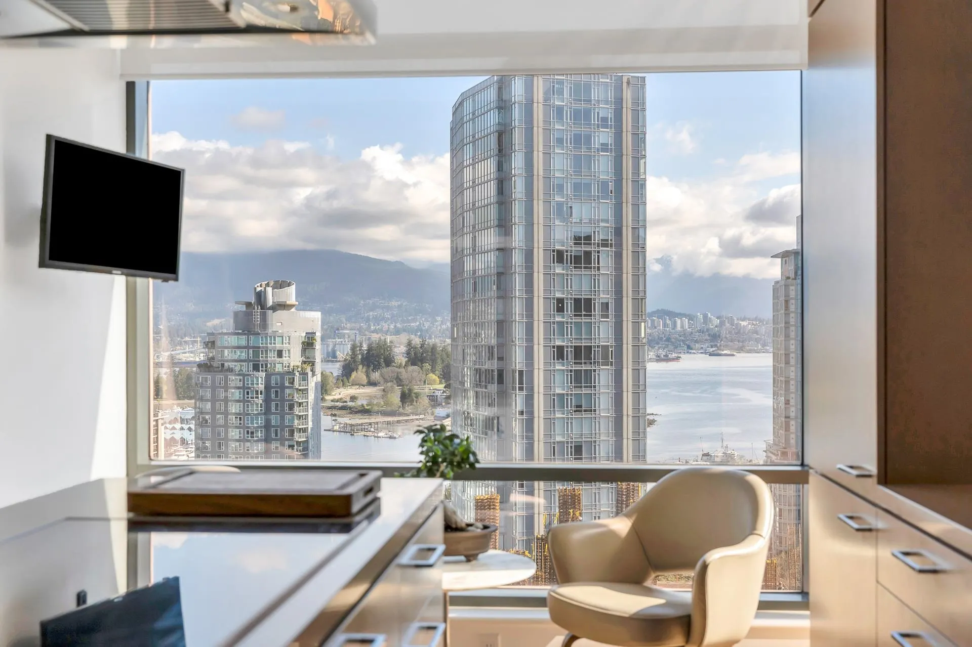 11A 1500 Alberni Street