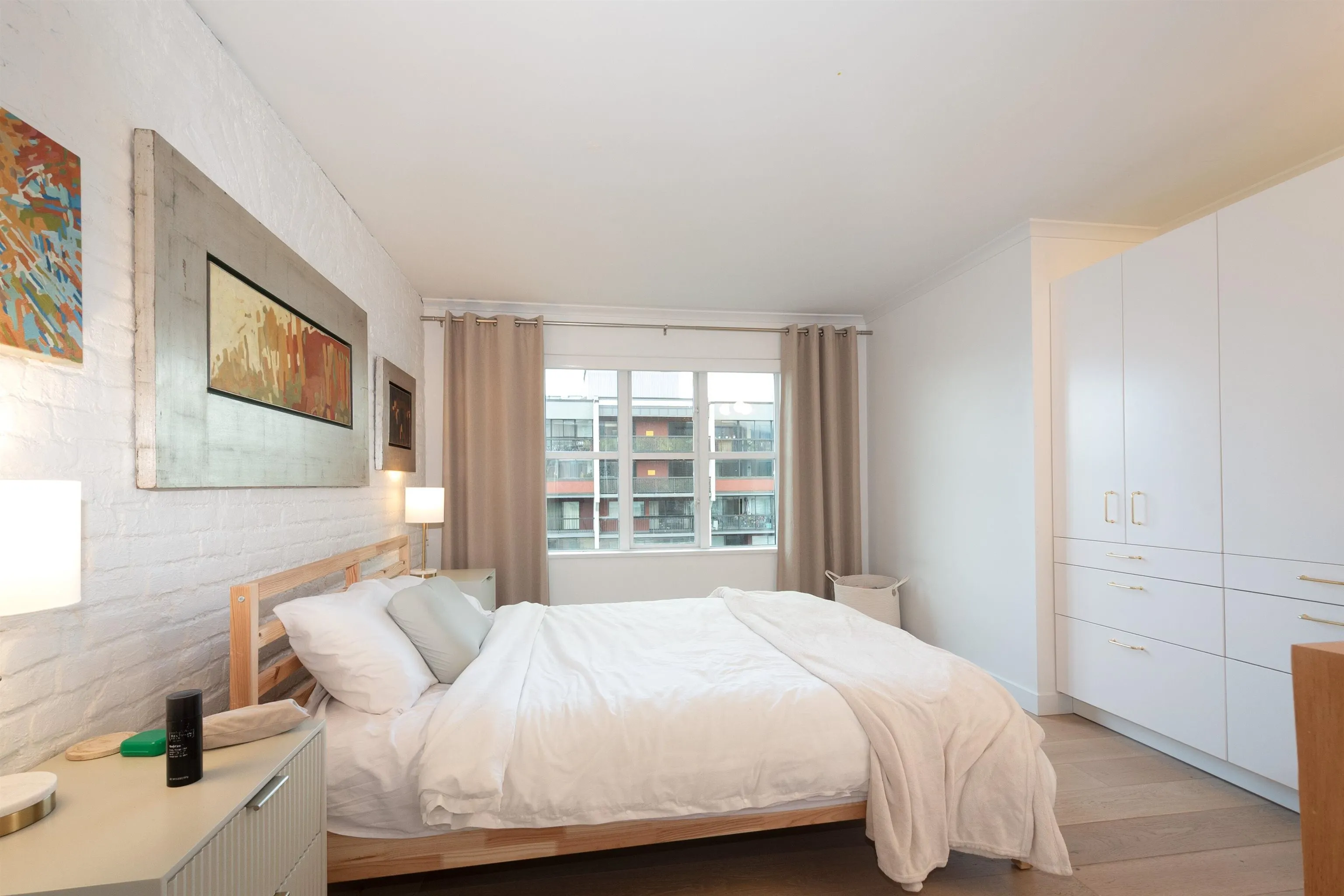1504 1555 Eastern Avenue