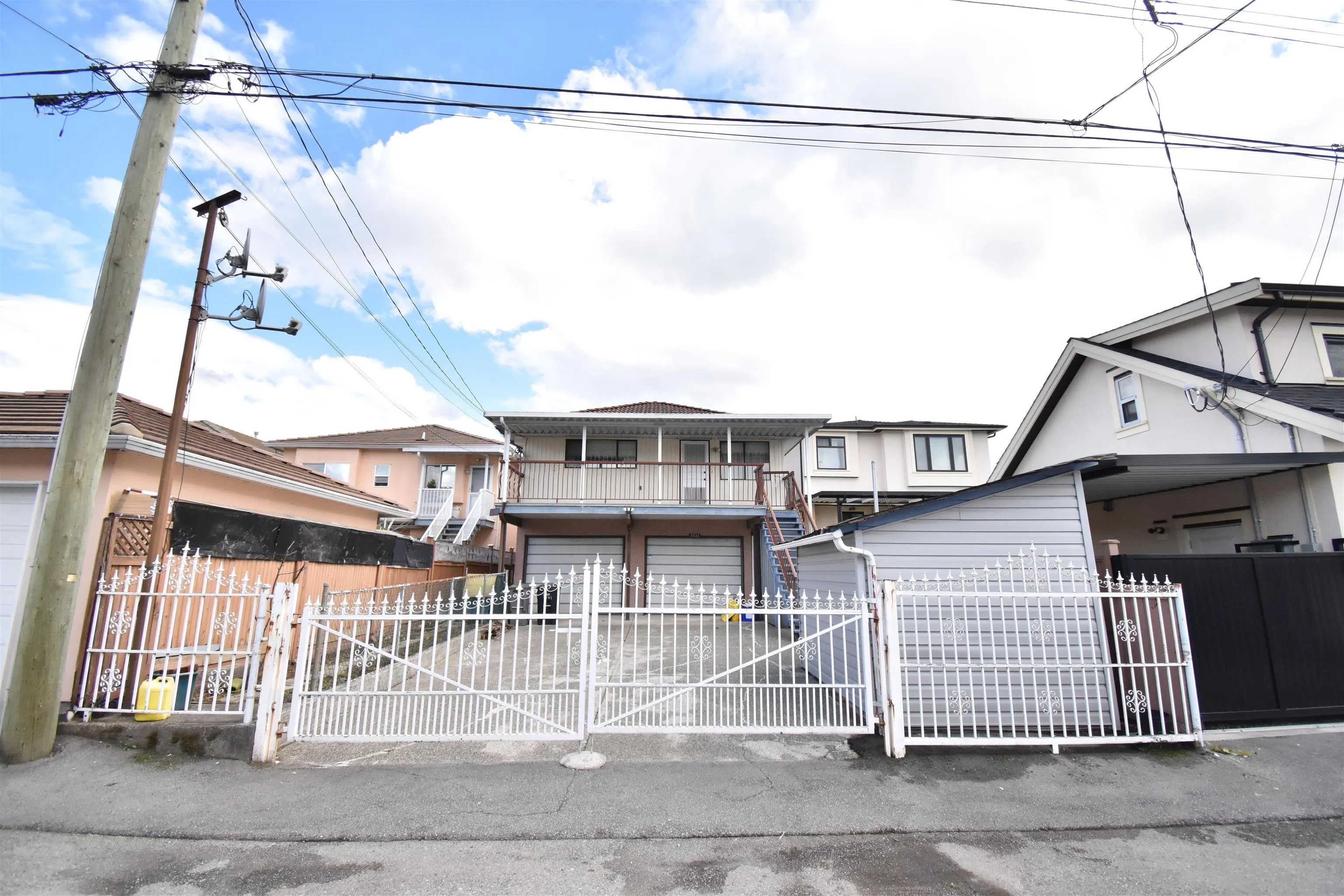 5541 Bruce Street