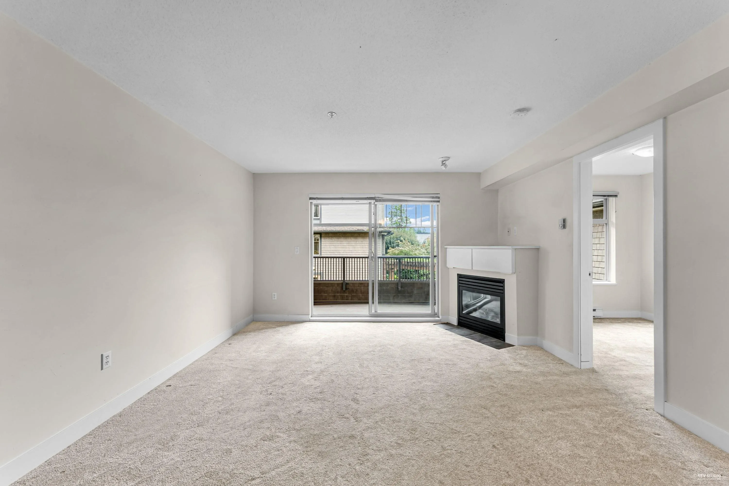 214 12020 207a Street