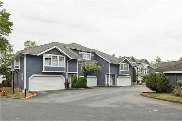 39 1140 Falcon Drive