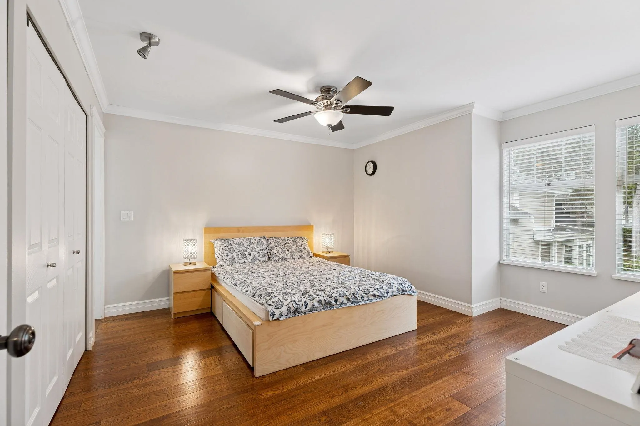 39 1140 Falcon Drive