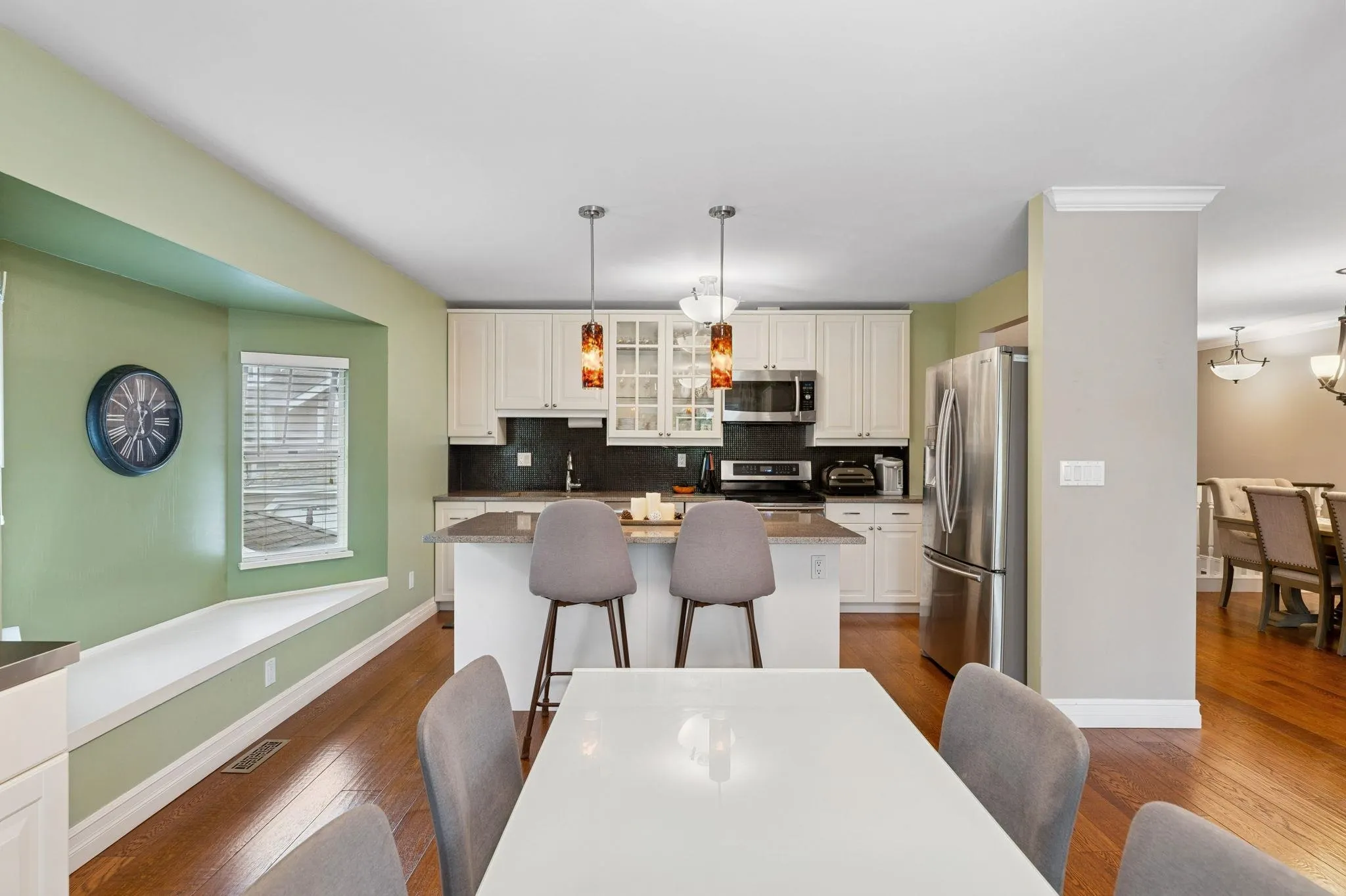 39 1140 Falcon Drive