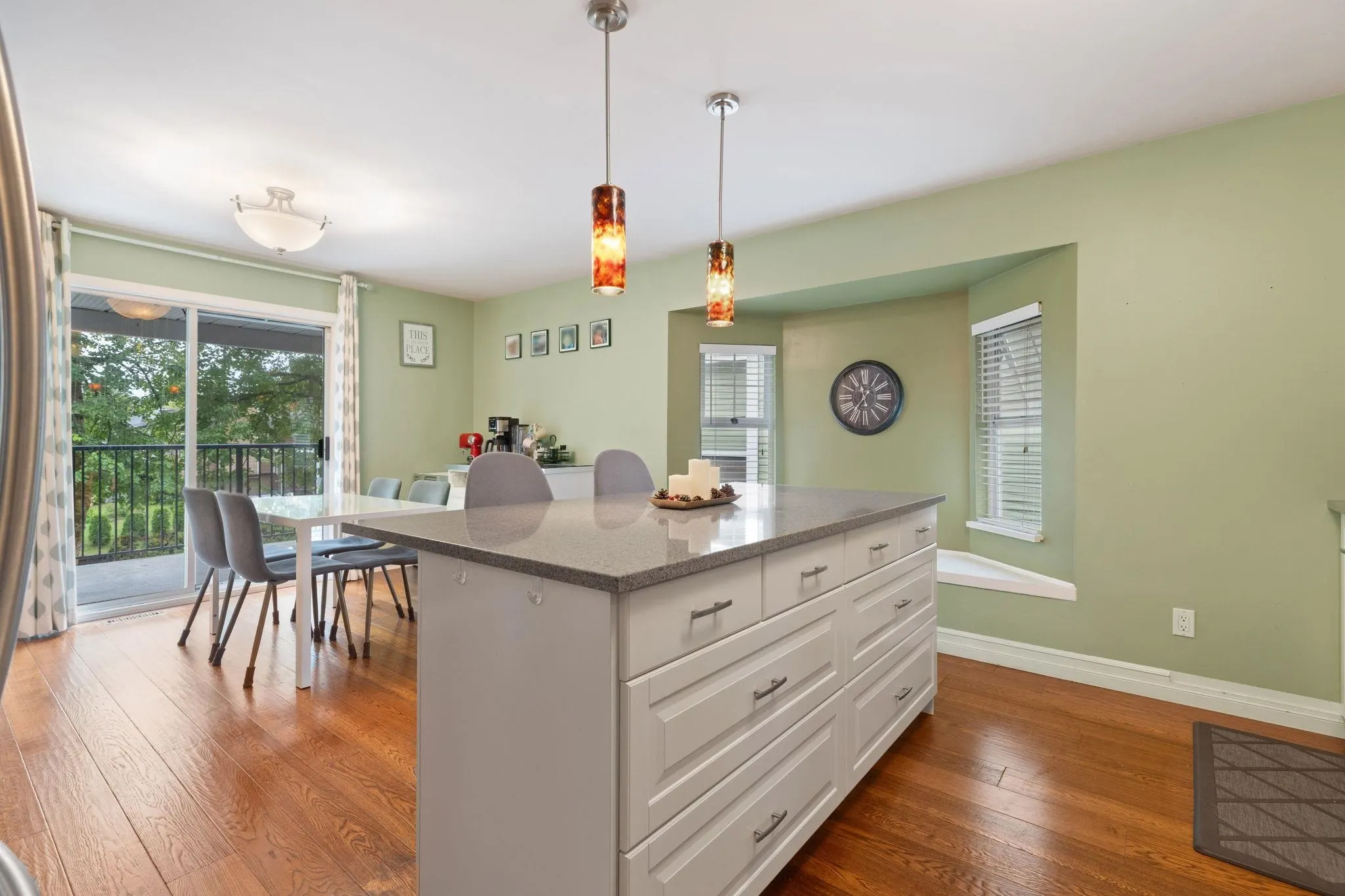 39 1140 Falcon Drive