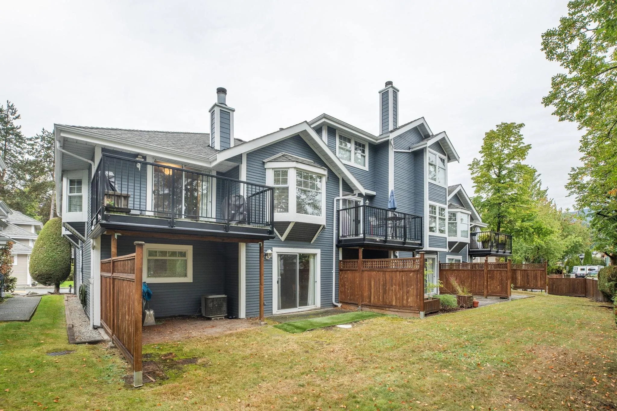 39 1140 Falcon Drive