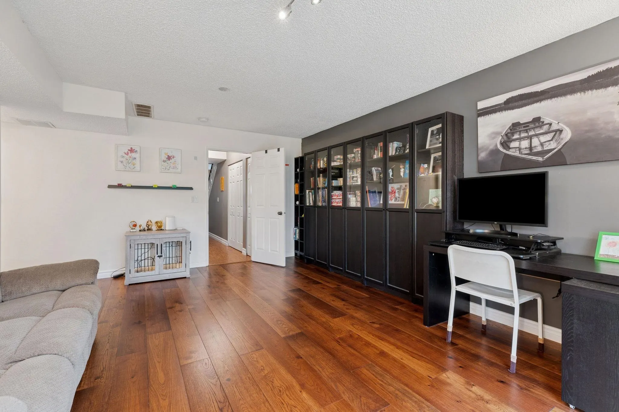 39 1140 Falcon Drive