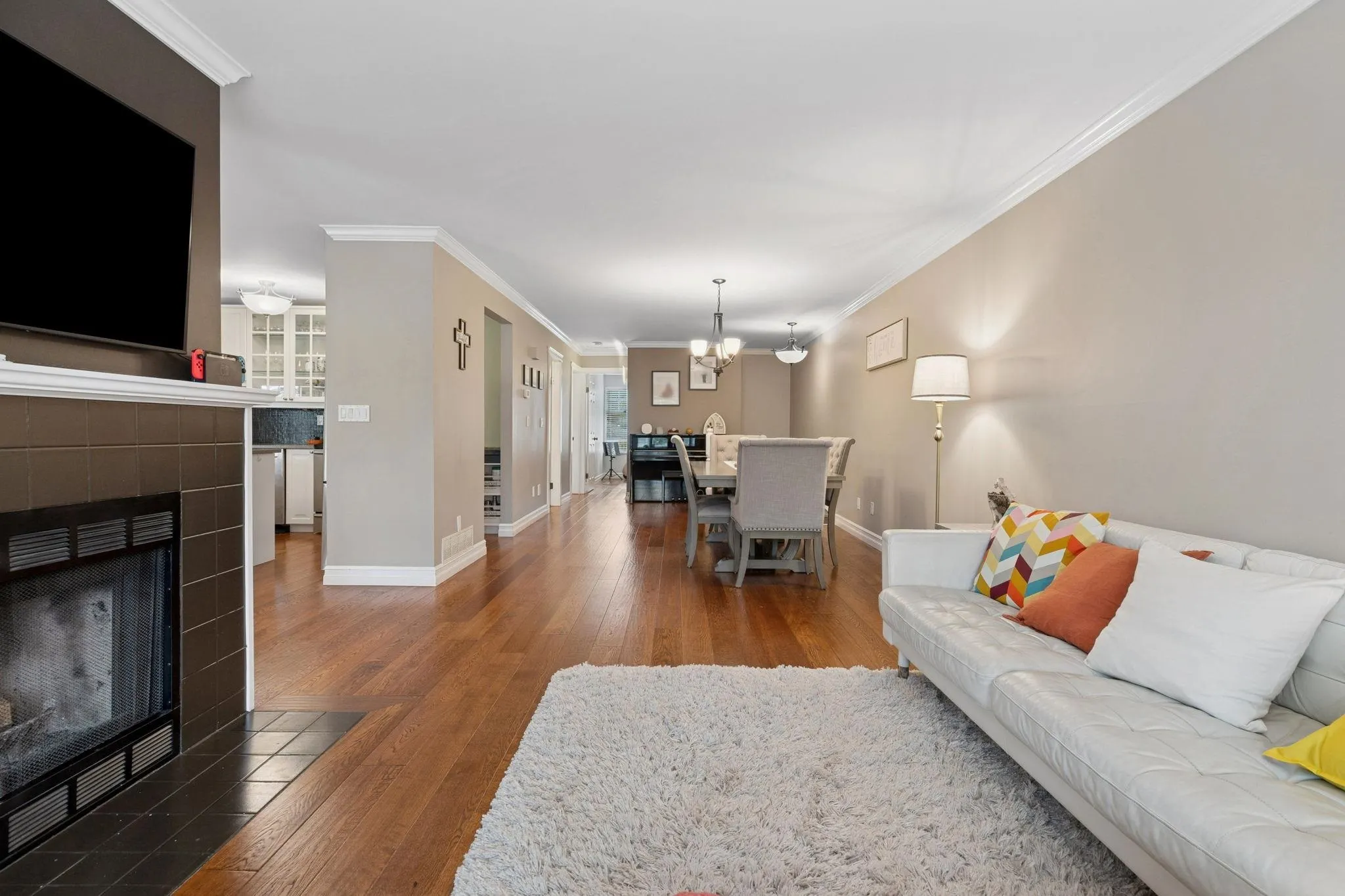 39 1140 Falcon Drive