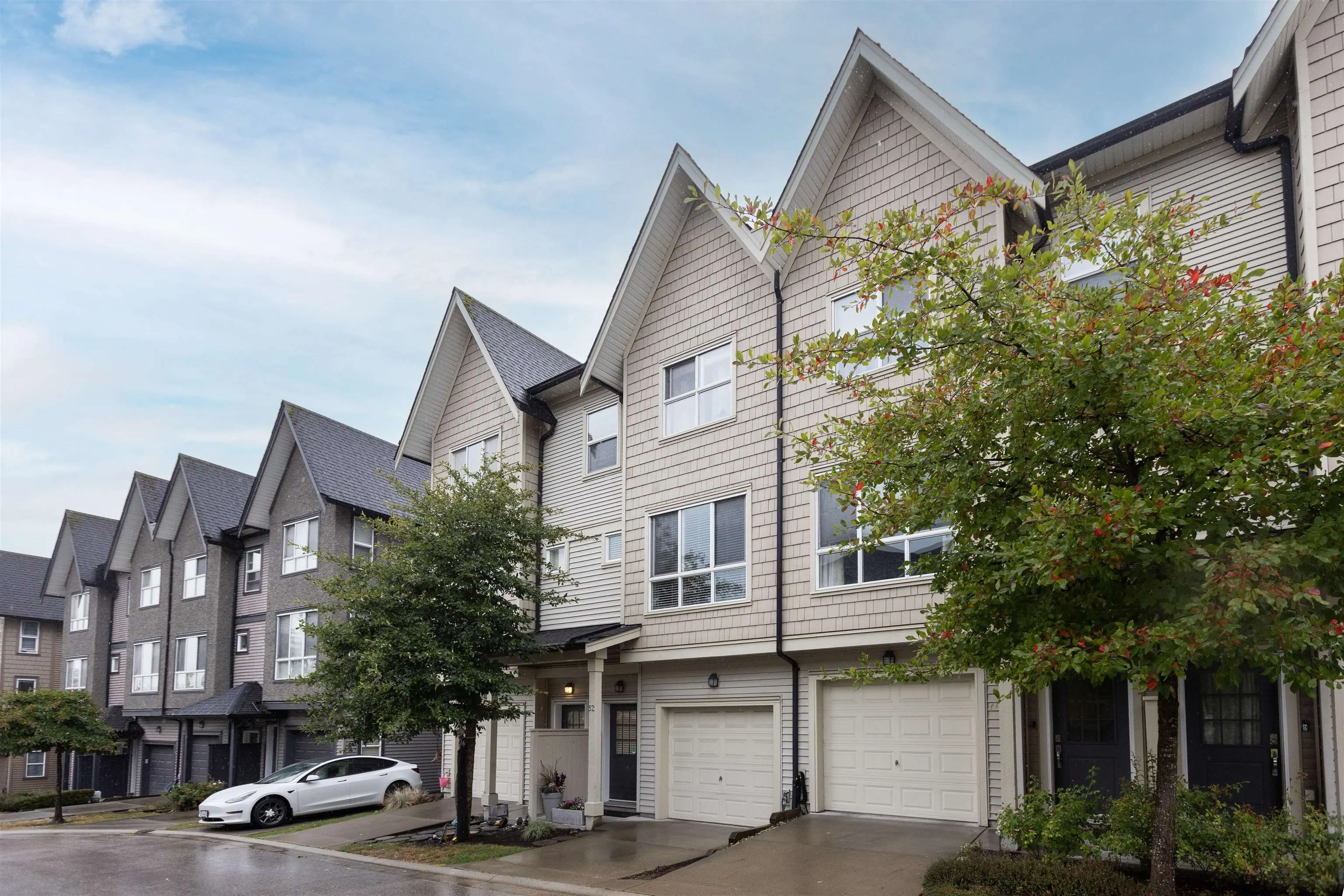 52 10489 Delsom Crescent