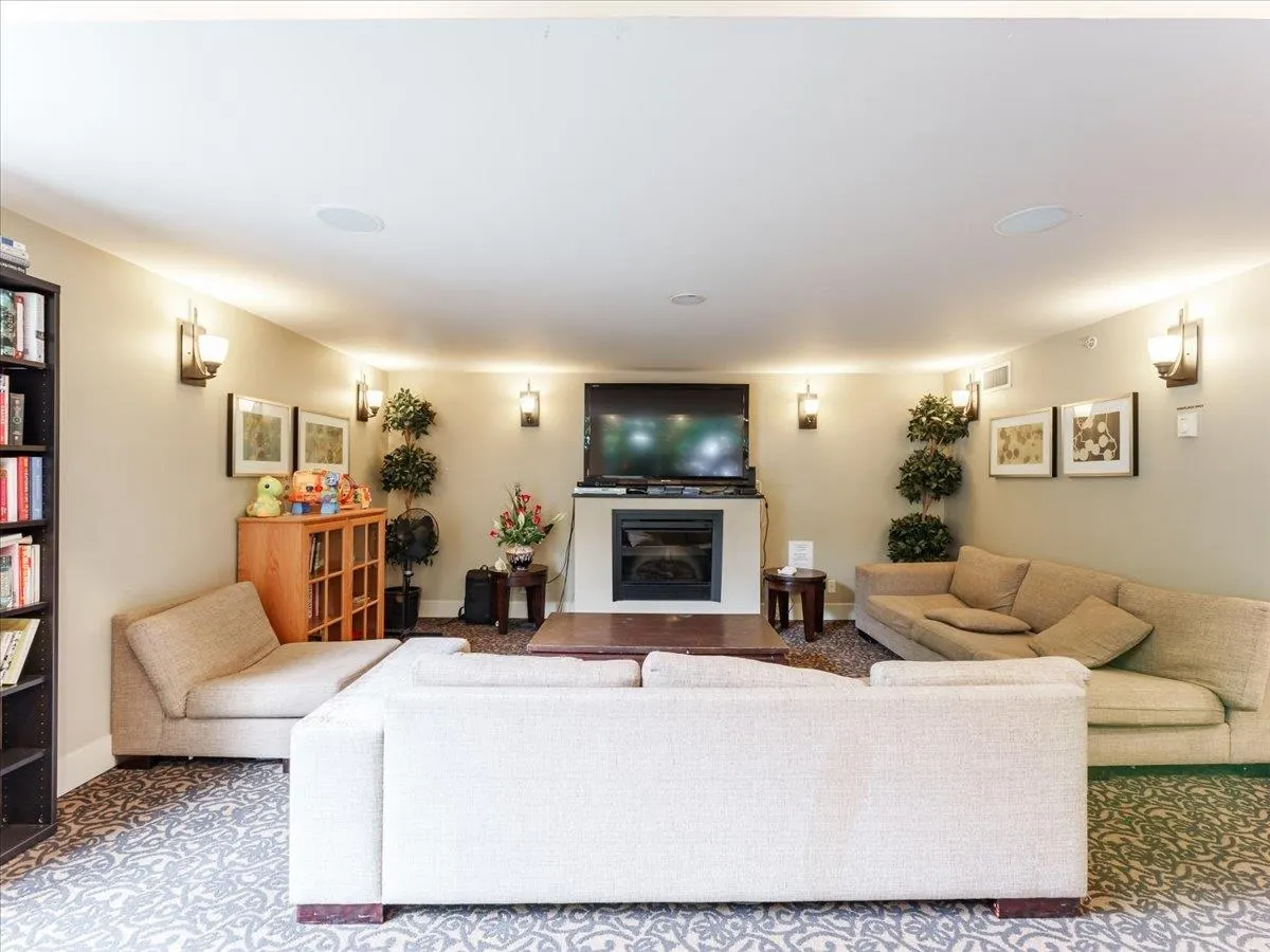 402 280 Ross Drive