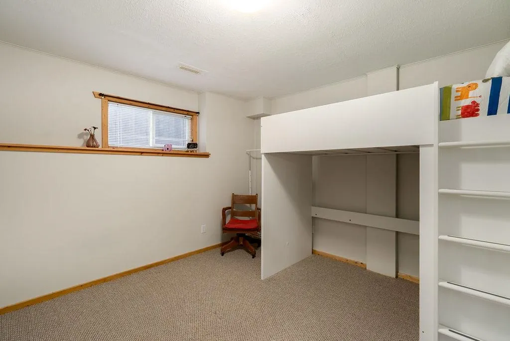 23801 Kanaka Way
