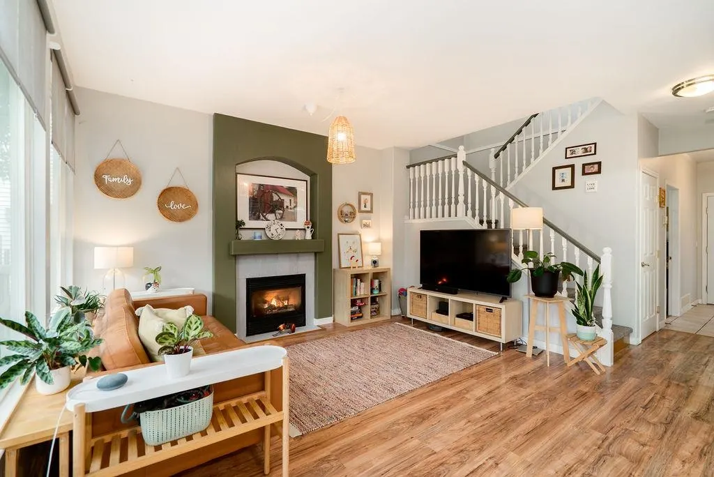 23801 Kanaka Way