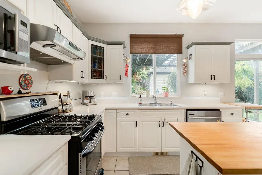 23801 Kanaka Way