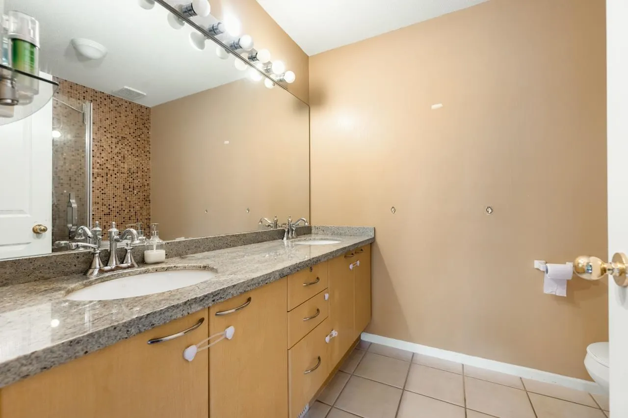 122 3880 Westminster Highway