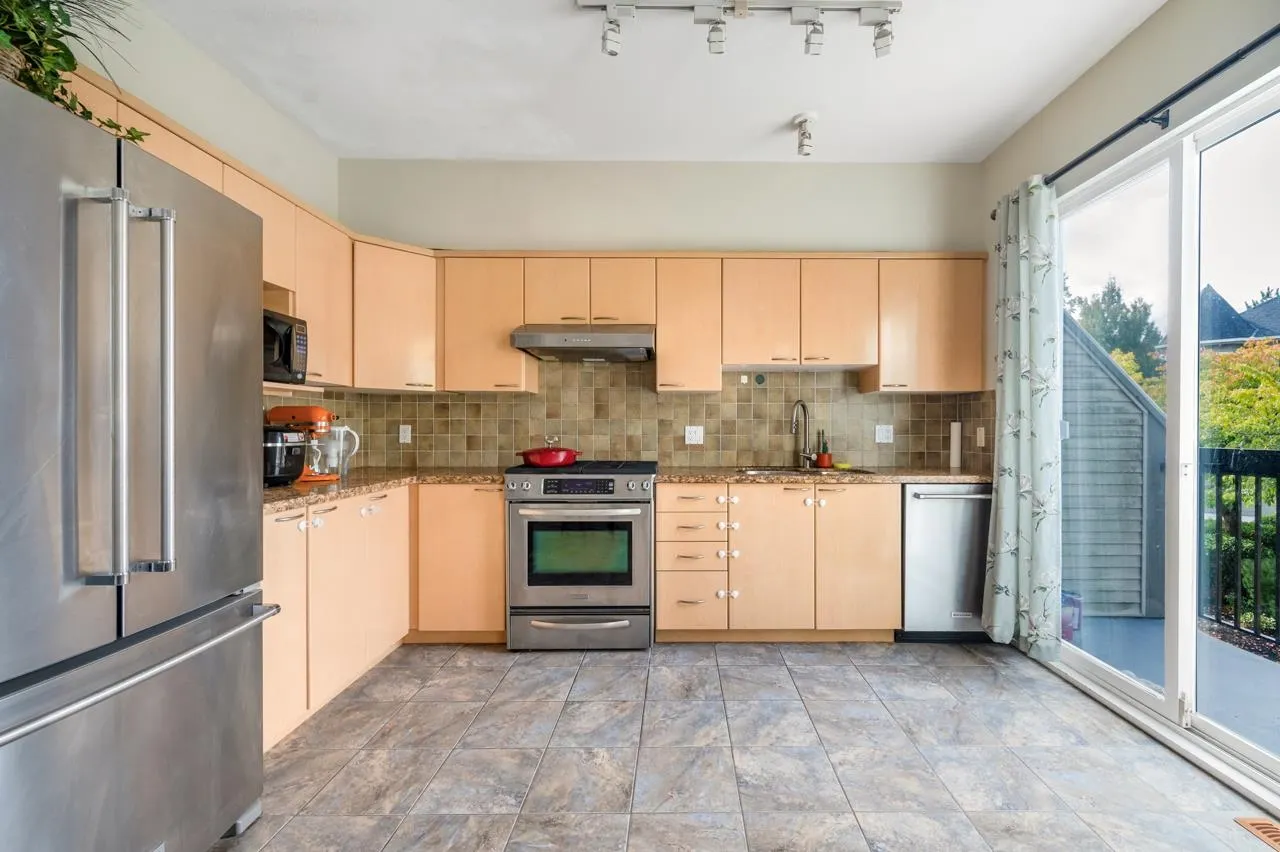122 3880 Westminster Highway