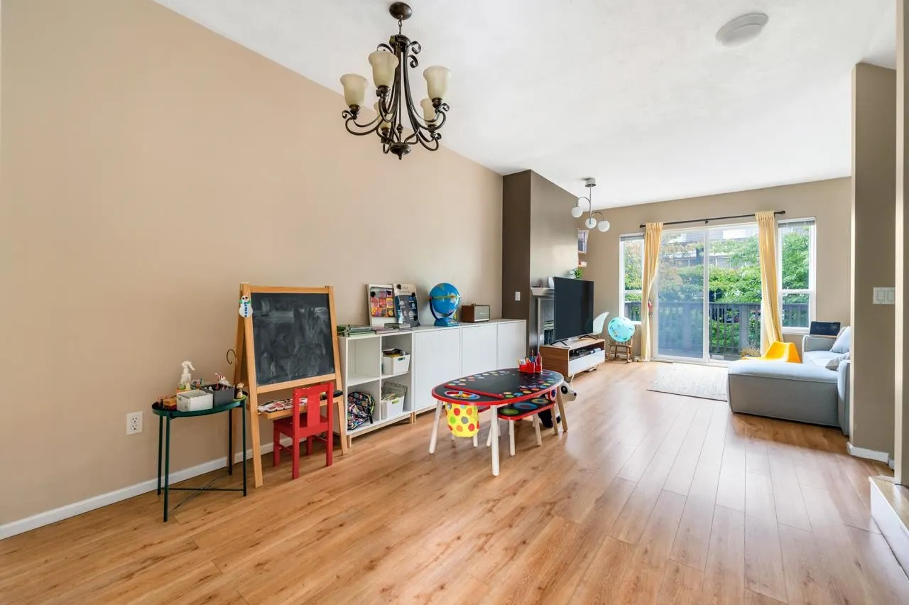 122 3880 Westminster Highway