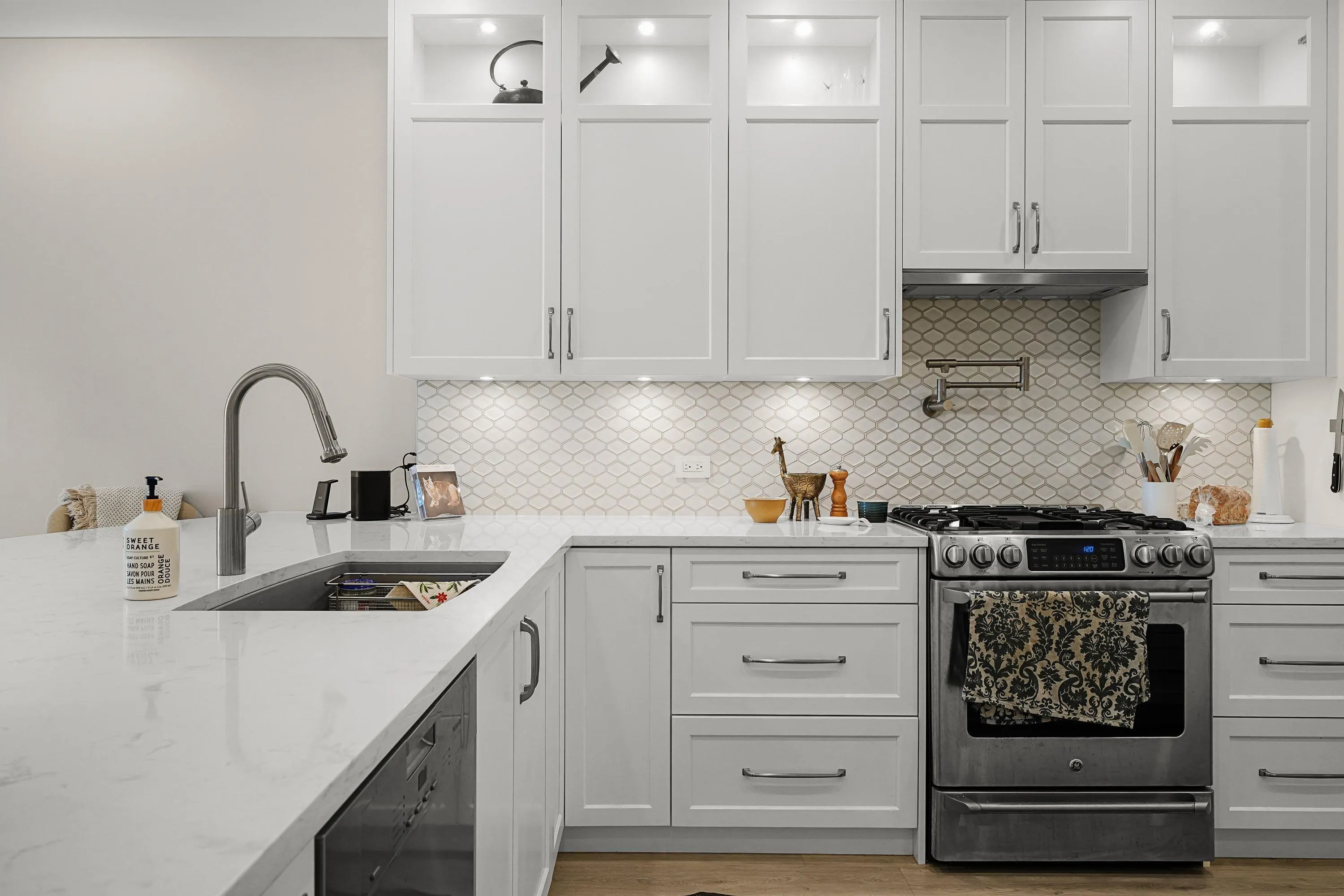 102 1488 Hornby Street