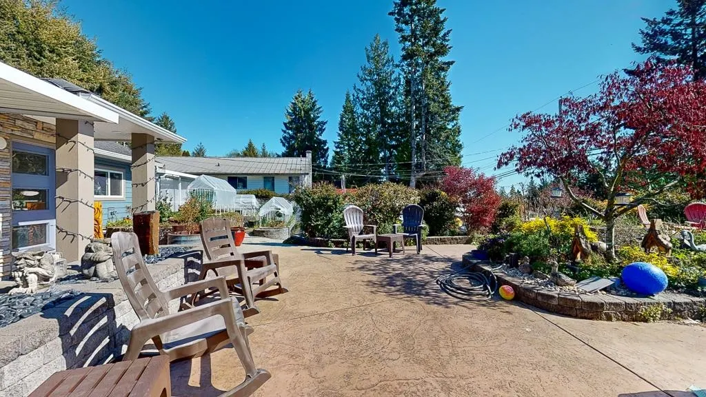 6166 Norwest Bay Road