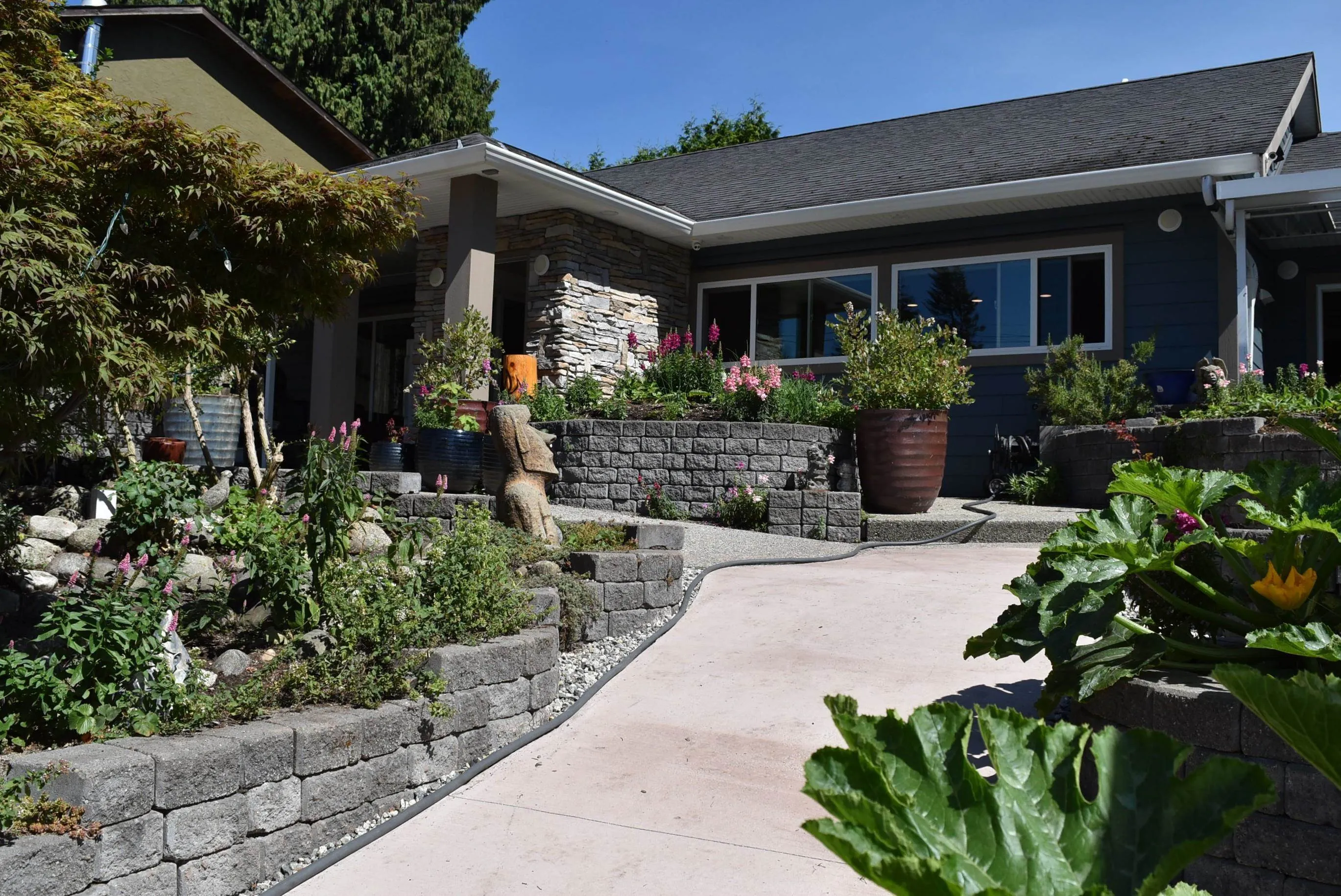 6166 Norwest Bay Road