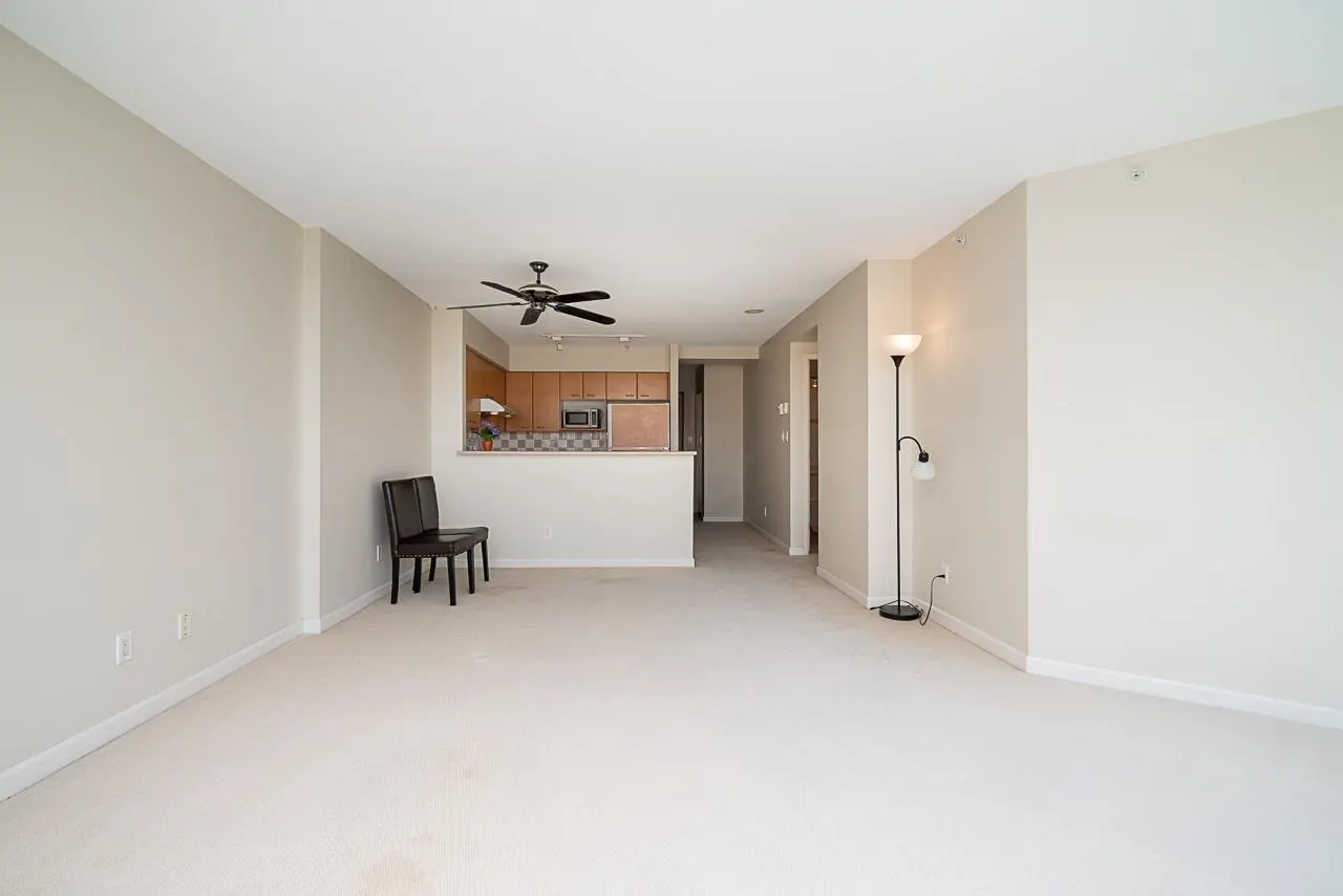 1702 6088 Willingdon Avenue