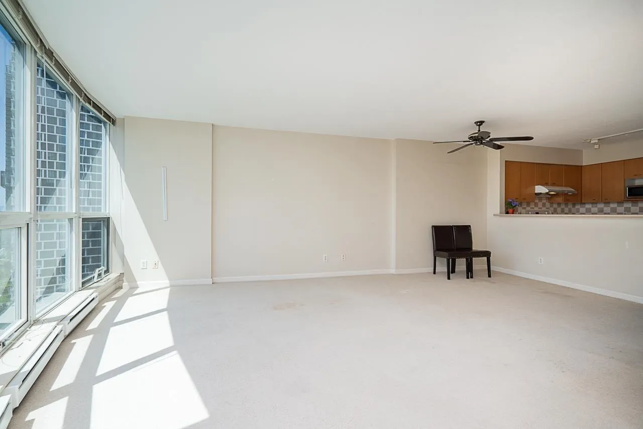 1702 6088 Willingdon Avenue