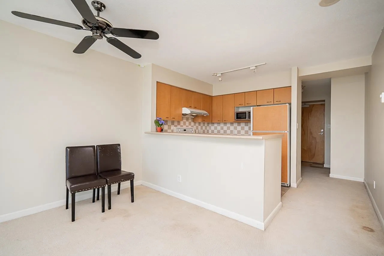 1702 6088 Willingdon Avenue