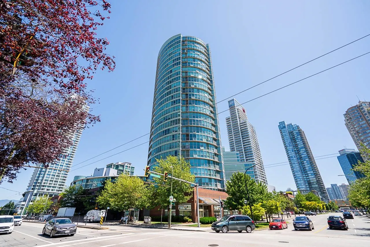 1702 6088 Willingdon Avenue