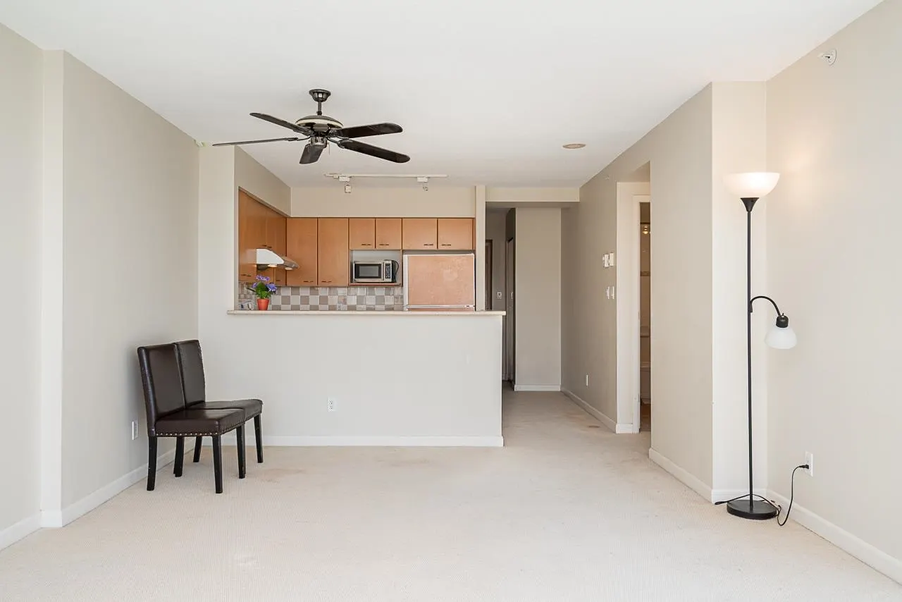 1702 6088 Willingdon Avenue