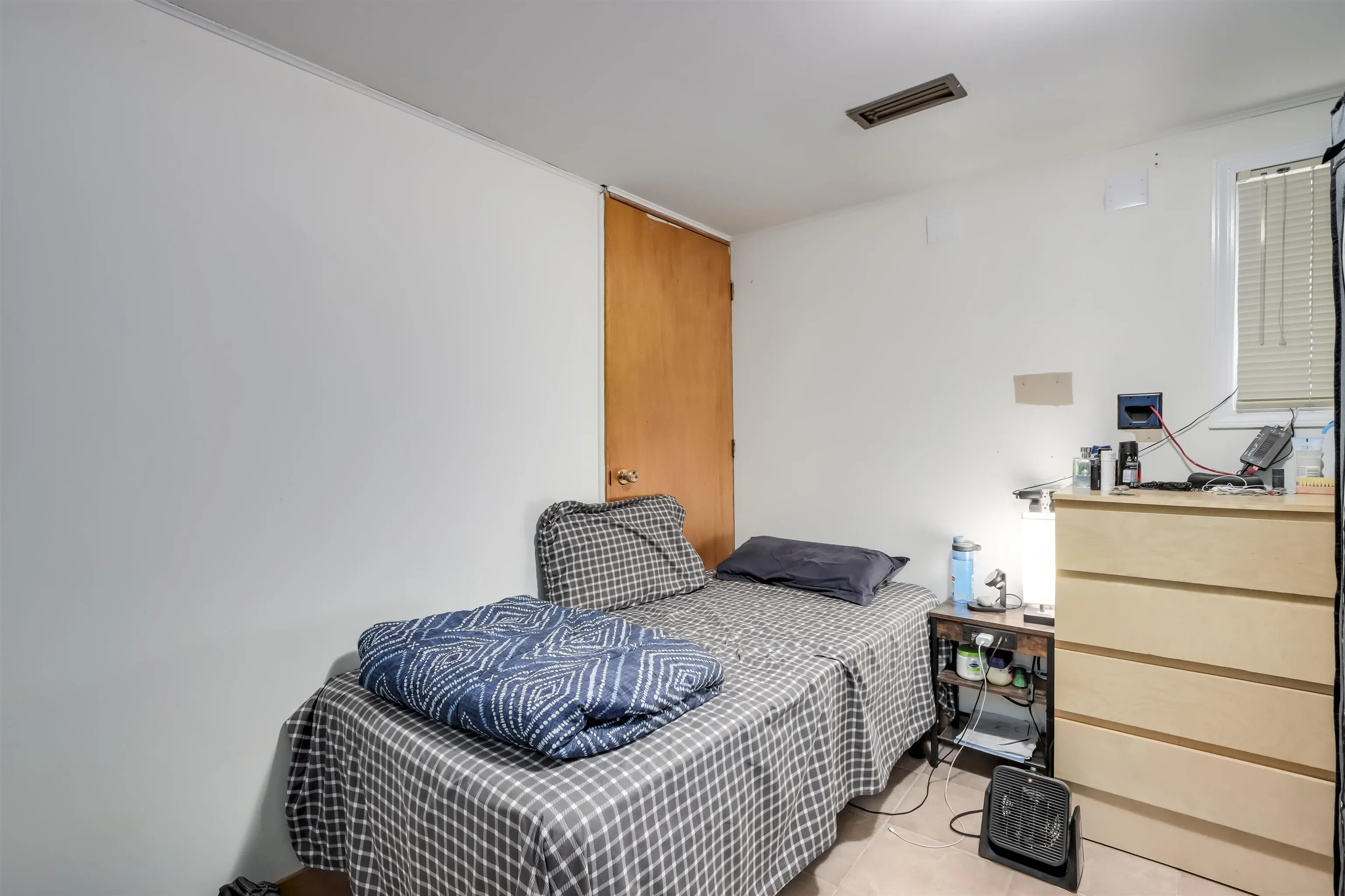 165 E 55th Avenue