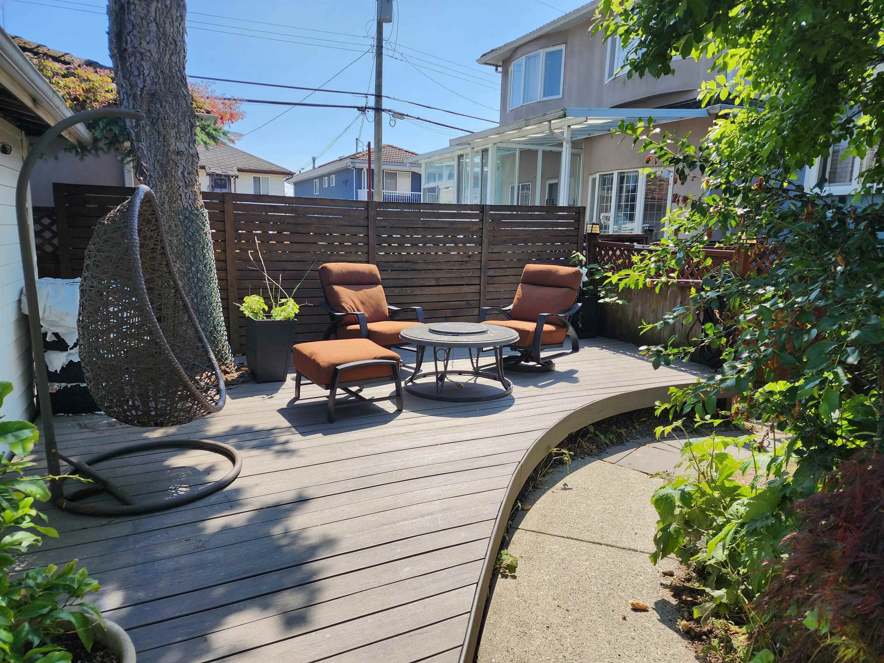 165 E 55th Avenue