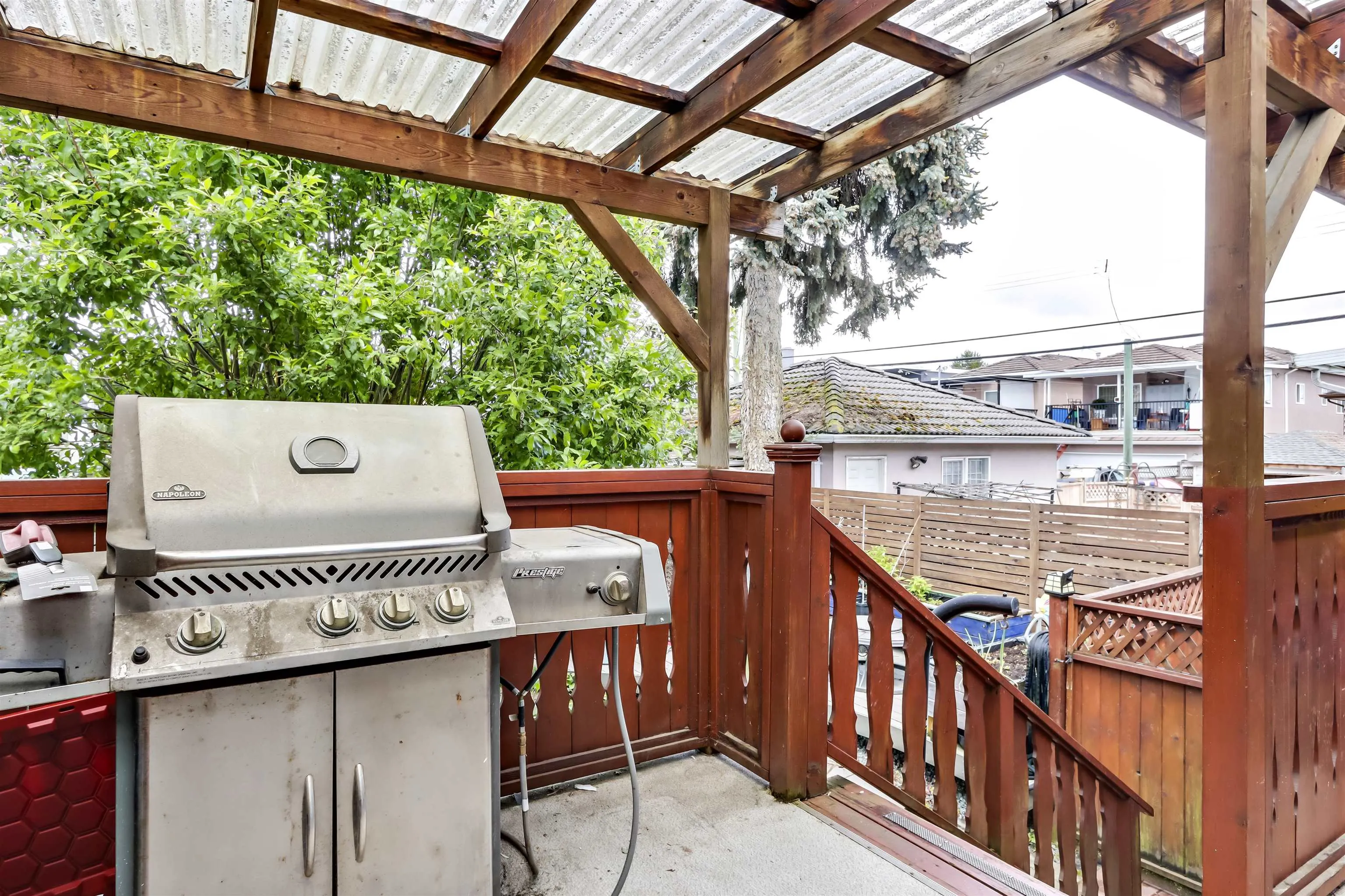 165 E 55th Avenue