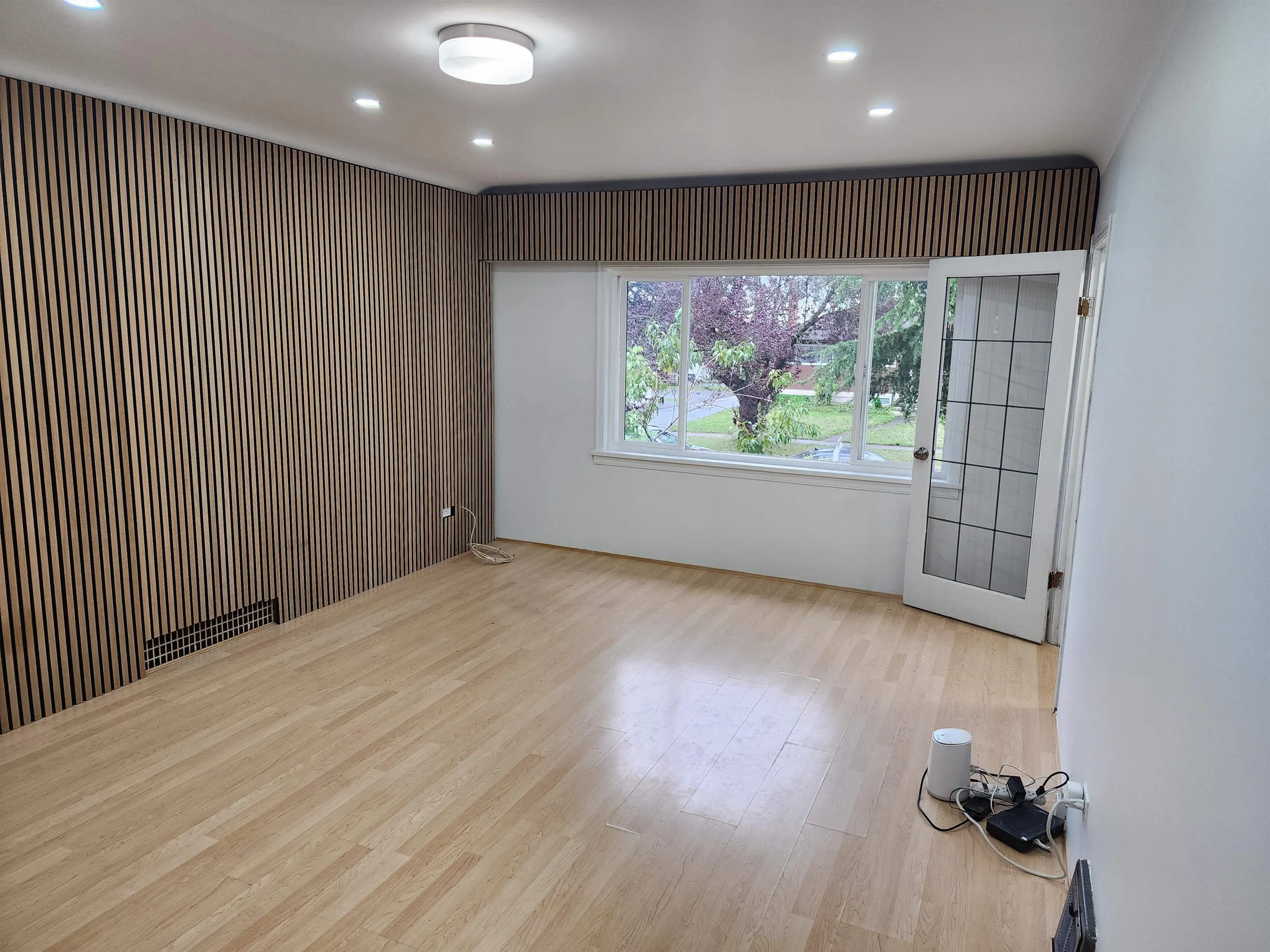165 E 55th Avenue