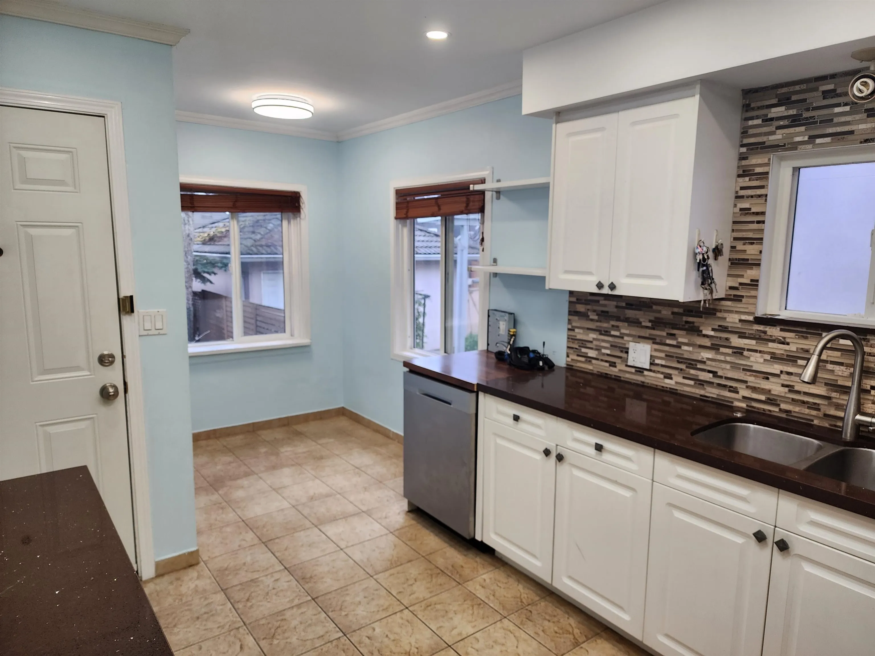 165 E 55th Avenue