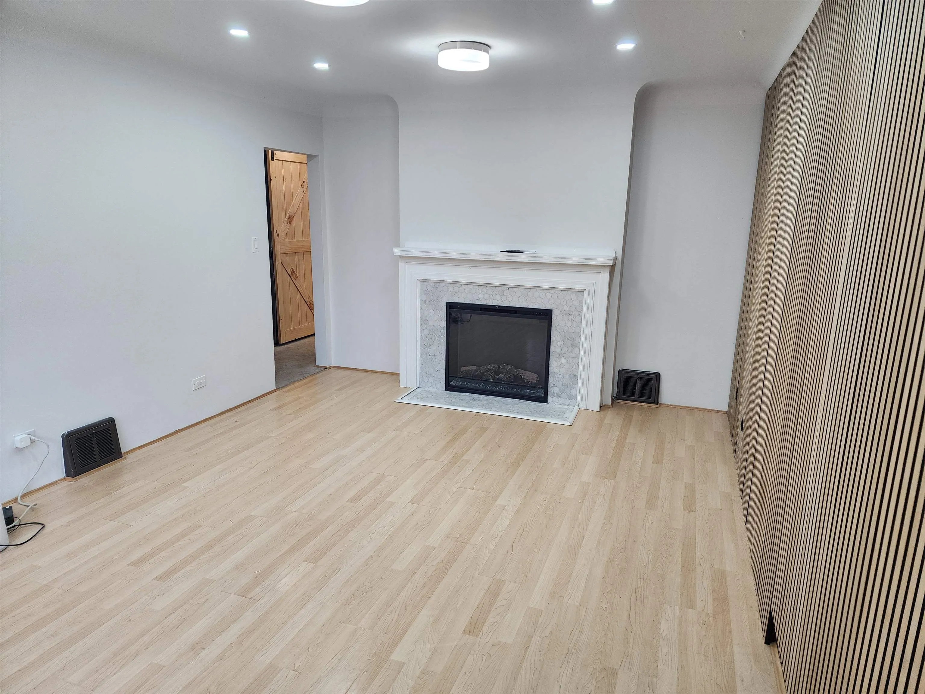 165 E 55th Avenue
