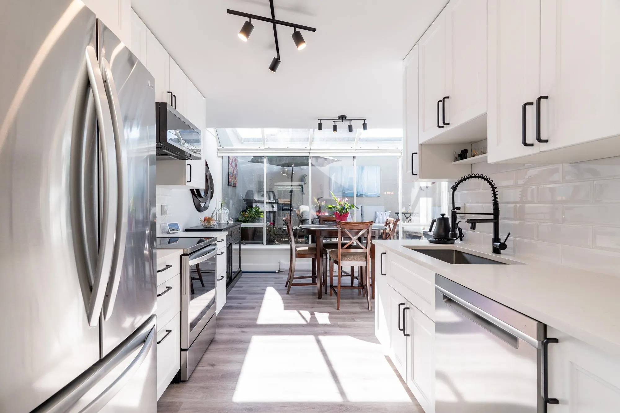 501 1225 Merklin Street