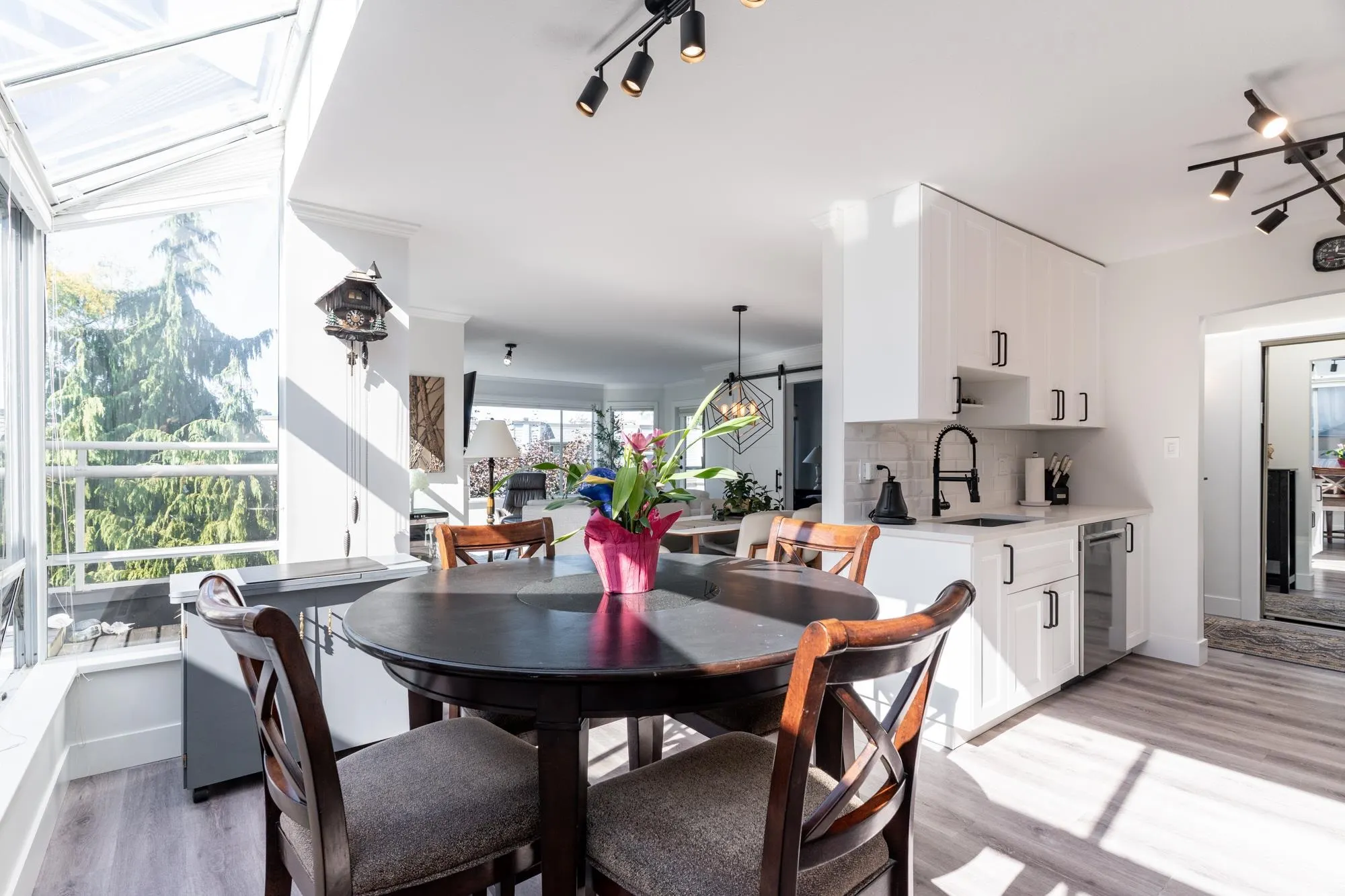 501 1225 Merklin Street