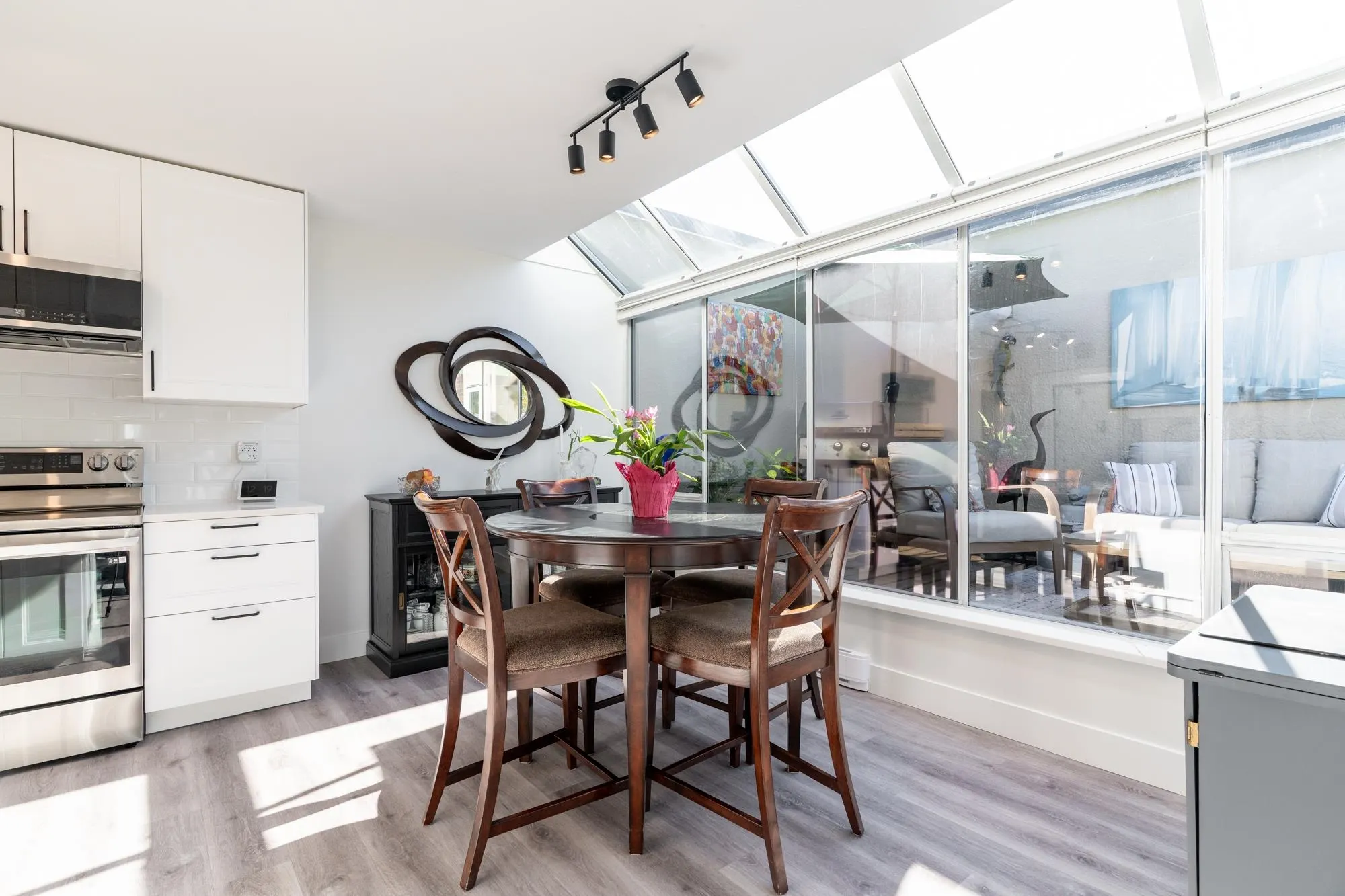 501 1225 Merklin Street