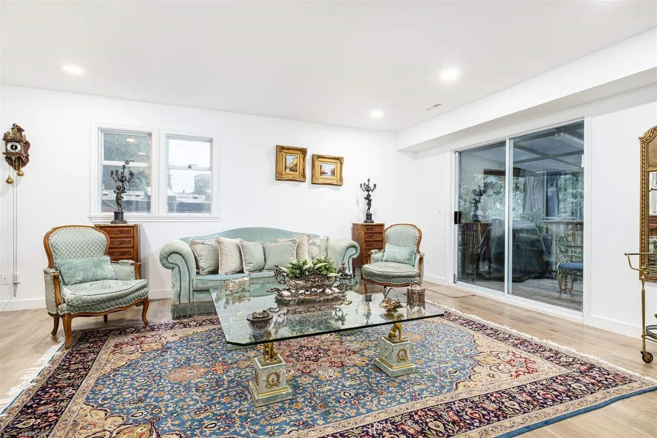 6780 Marine Drive