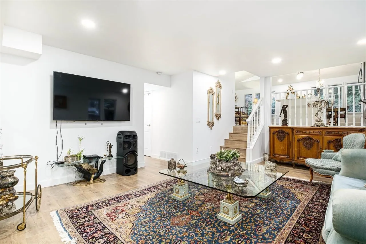 6780 Marine Drive