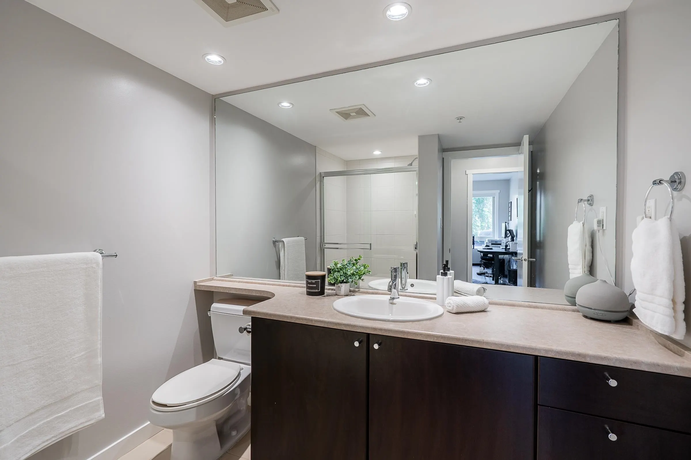 315 701 Klahanie Drive