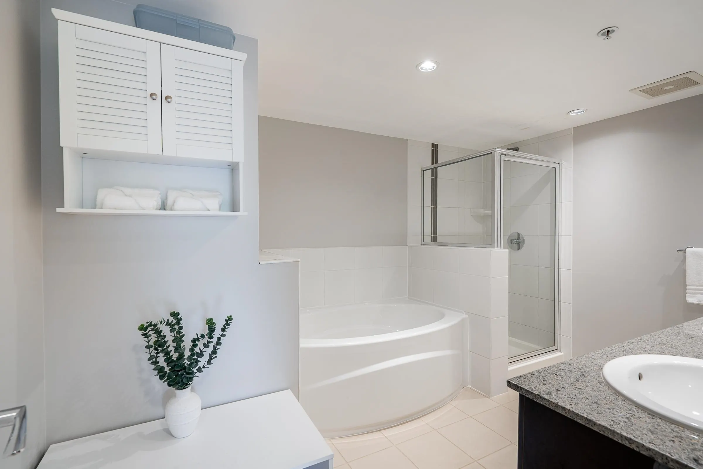 315 701 Klahanie Drive