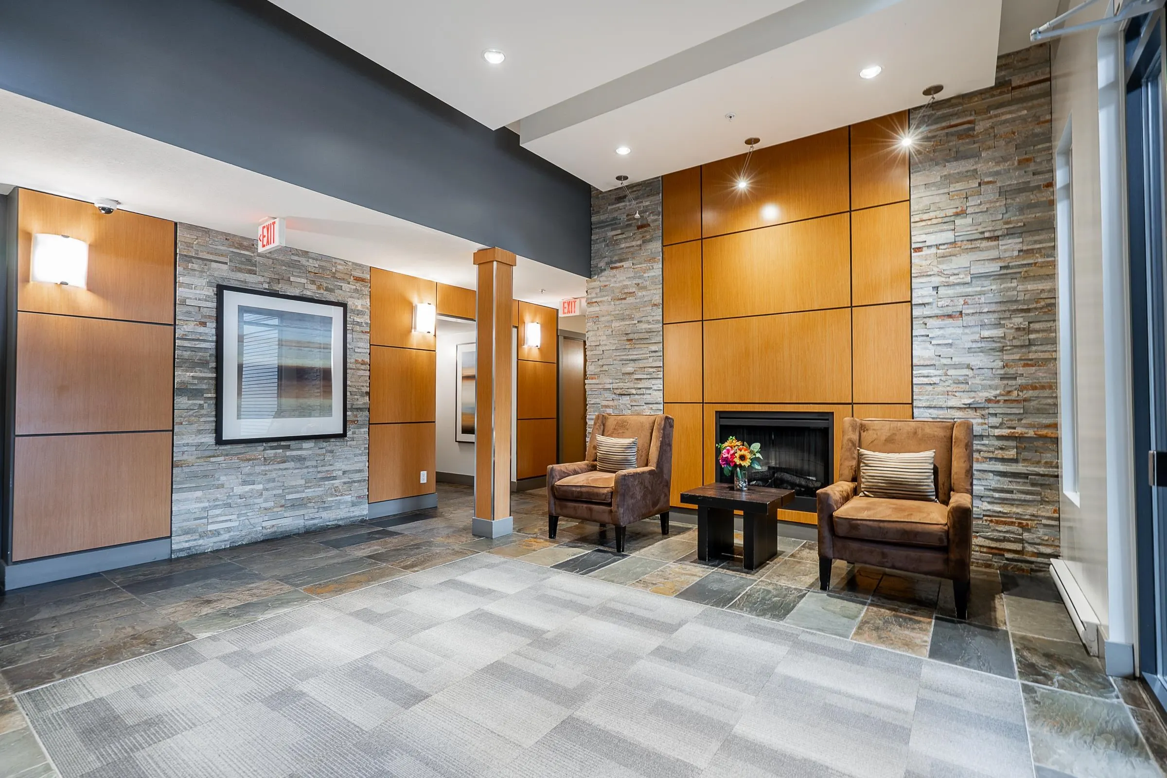 315 701 Klahanie Drive