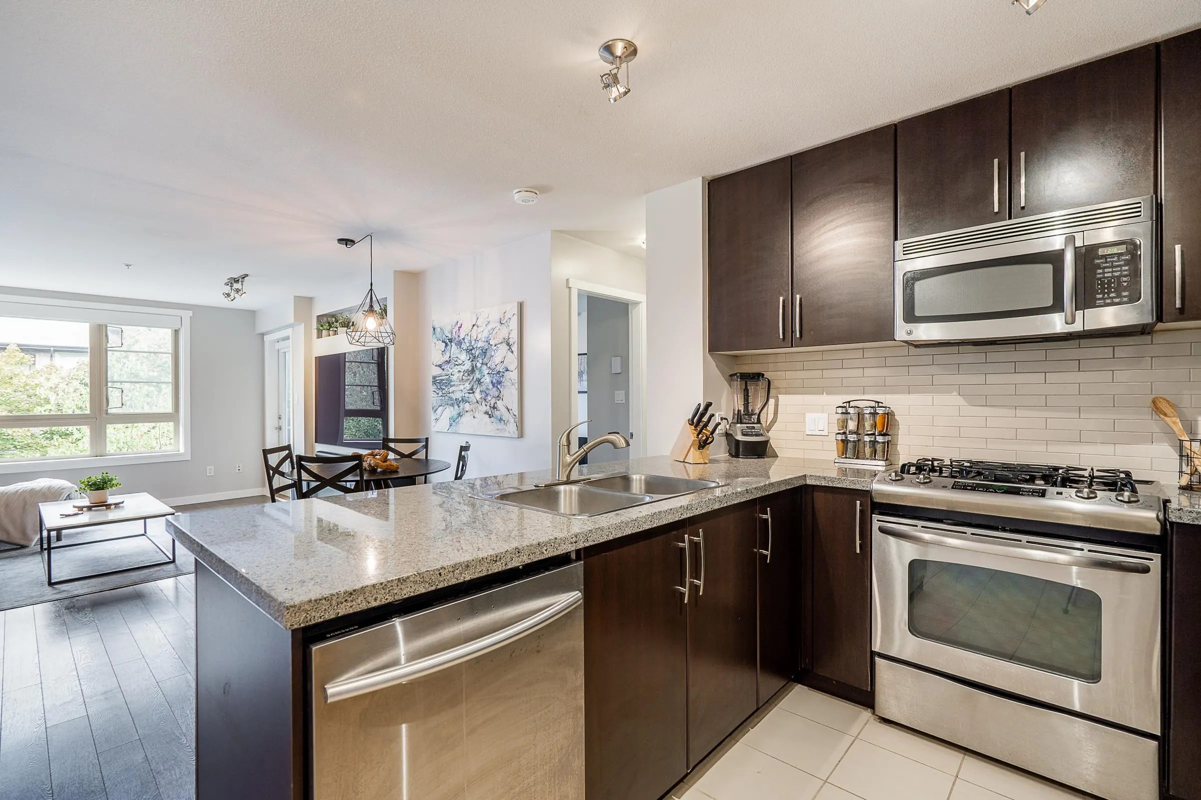 315 701 Klahanie Drive