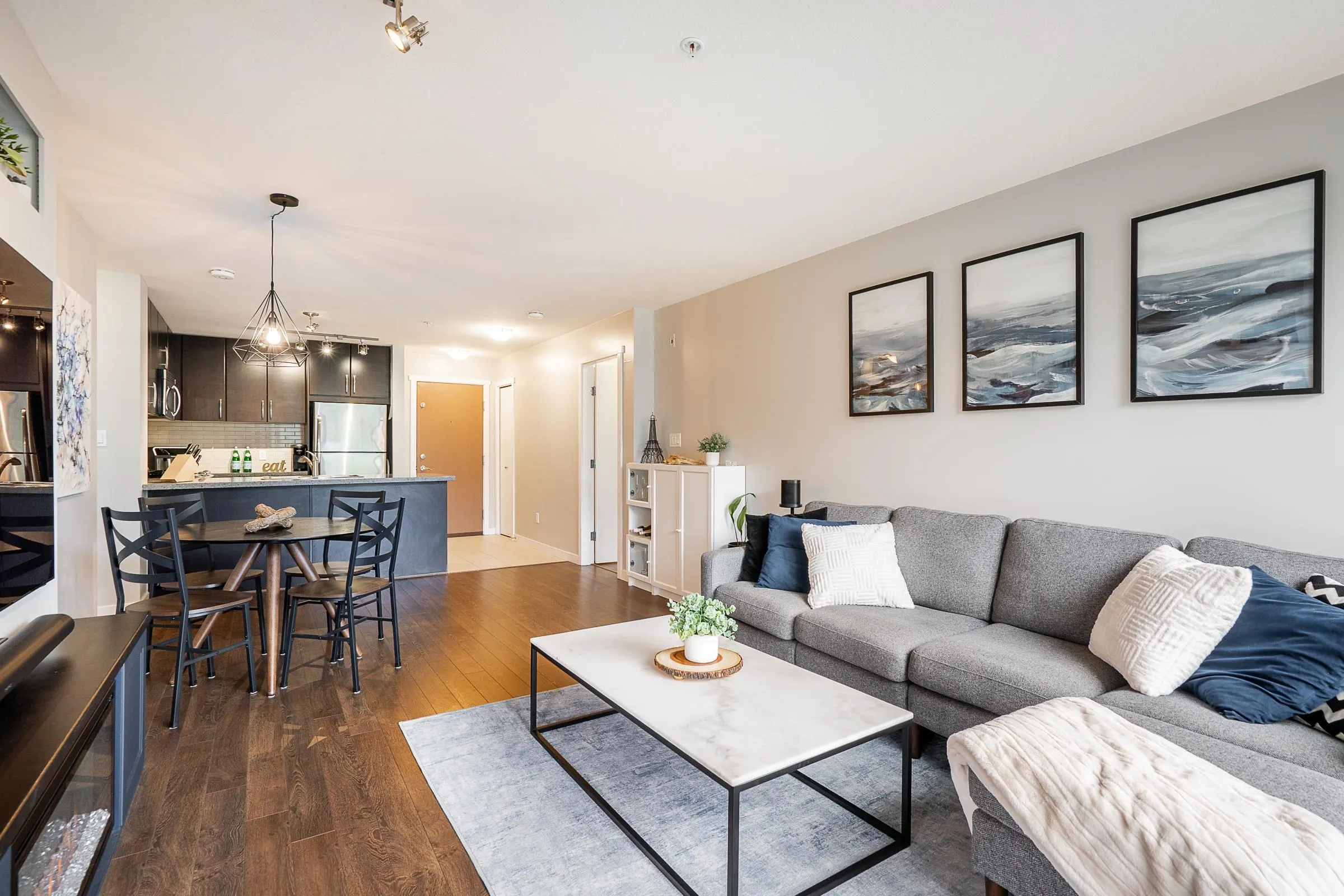 315 701 Klahanie Drive